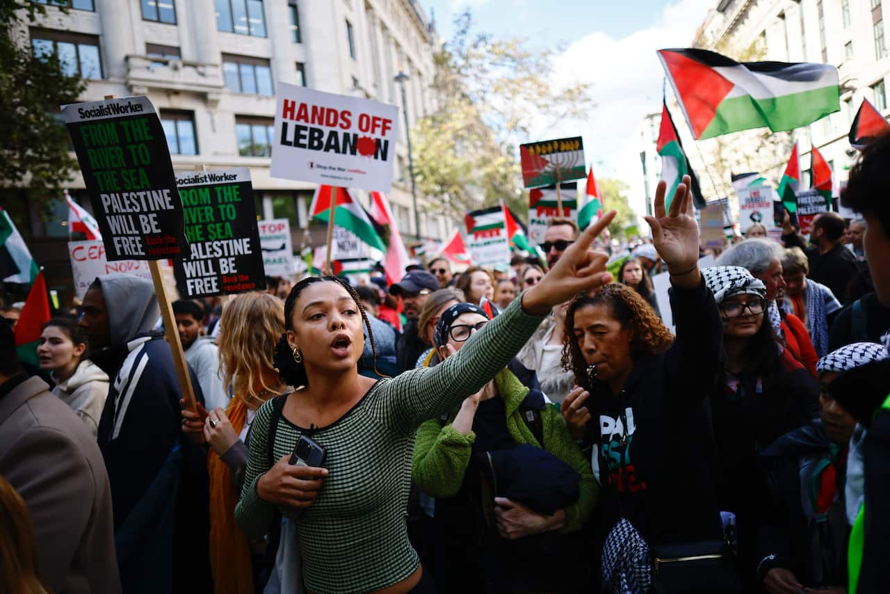 Protesters carrying flags and placards 