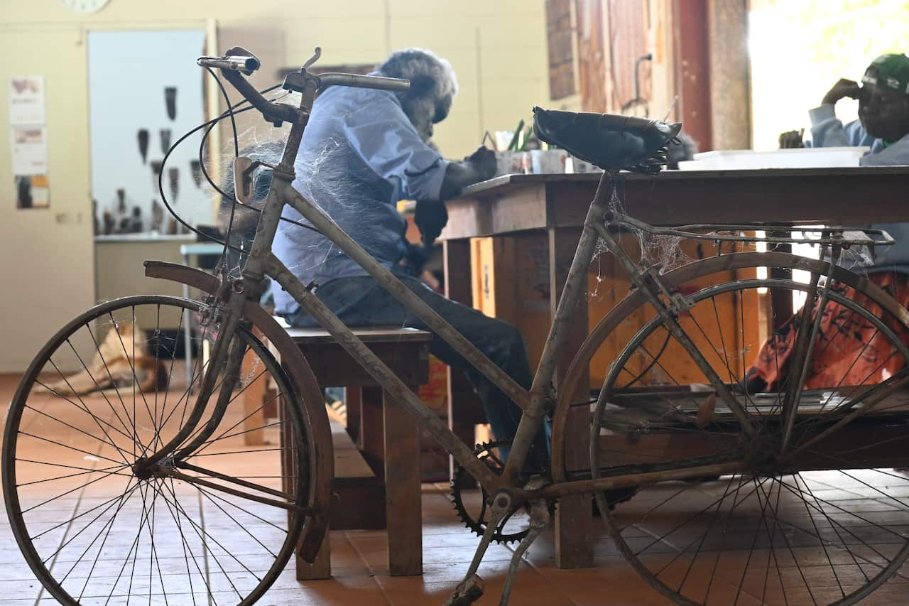 The bicycle that features in many of Alfonso Puautjimi's creations belongs to Ngaruwanajirri co-founder Joy Naden. 